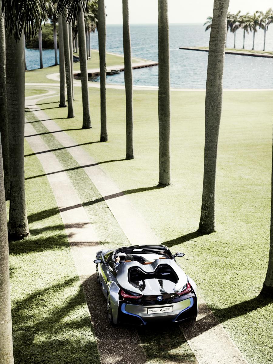  BMW i8 Spyder Concept 2012 года  (фото 46 из 87)
